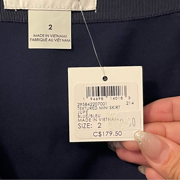 CLUB MONACO Mini Skirt | Size 2 - Picture 5 of 5